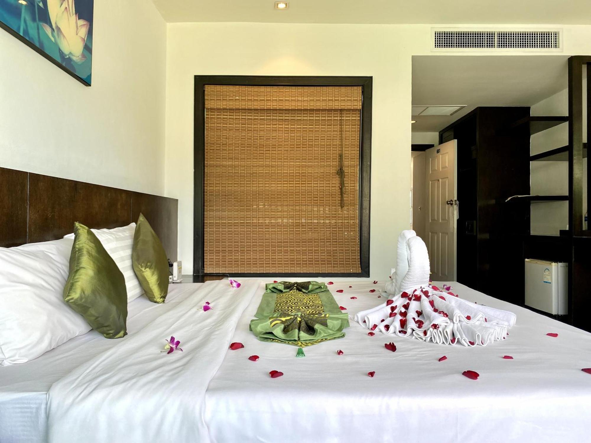 Apk Resort Patong Kültér fotó
